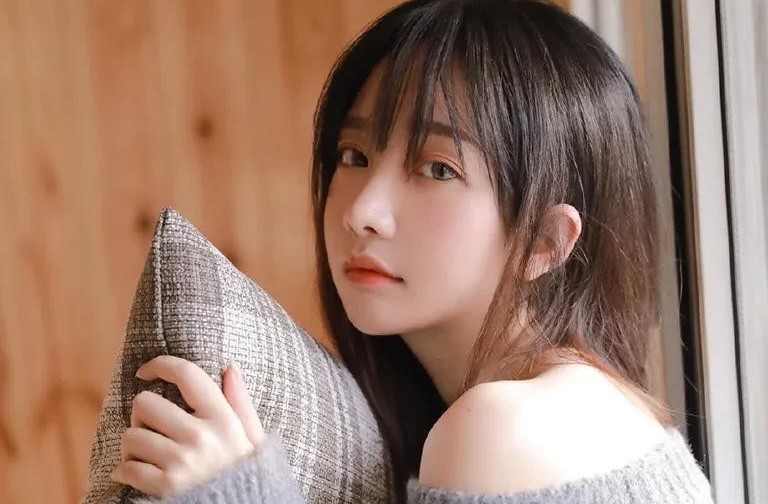 和女生聊天好好的突然不回消息了,女孩子不主动聊天但是会回你信息