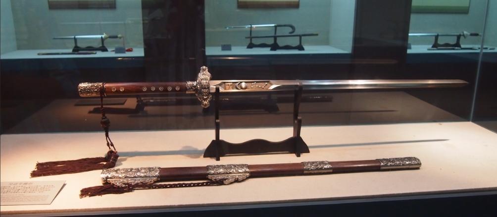 古法锻制的龙泉宝剑,龙泉宝剑锻剑技艺