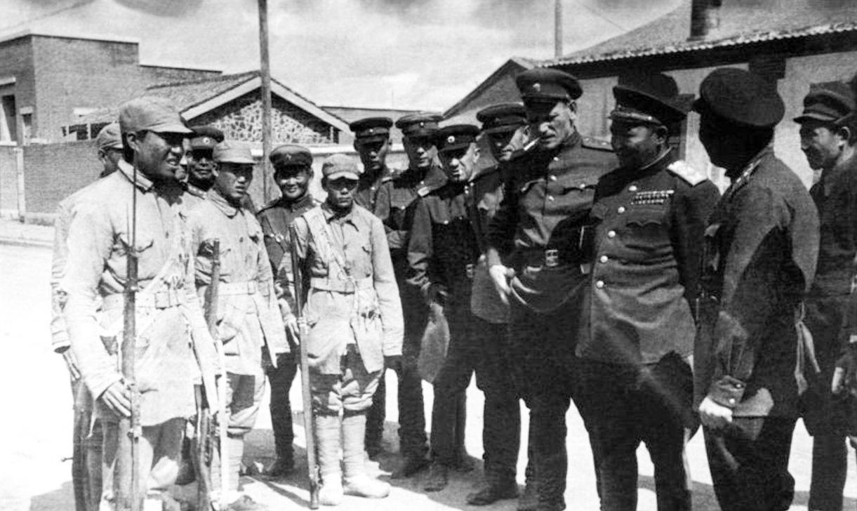 1945年,苏联红军出兵中国东北,是为了抗日还是还是另有所图呢?