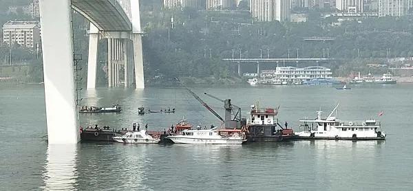 重庆公交车坠江事件发生在哪里,回顾重庆公交车坠江事件