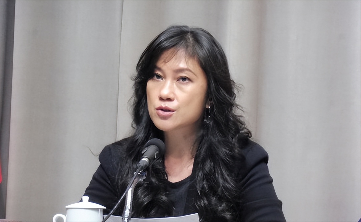 蔡英文办公室爆出性丑闻！偷情已婚小鲜肉，聊天记录不堪入目