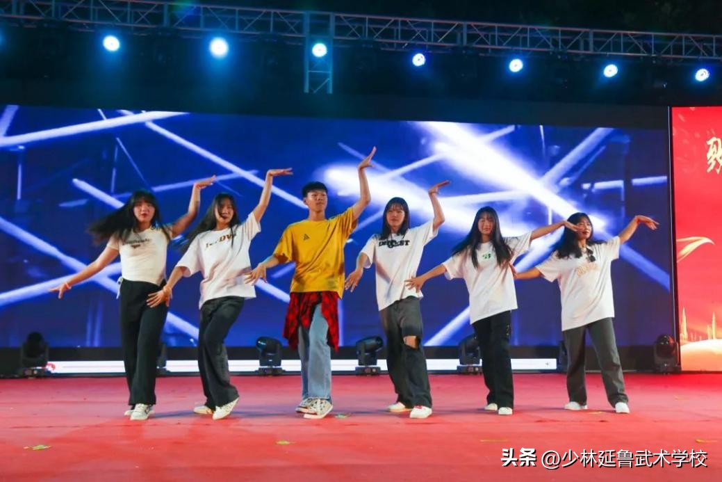 鑷存暚闈掓槬绛戞ⅵ鏈潵鍥㈣,鑷存暚闈掓槬鑷存暚鏈潵