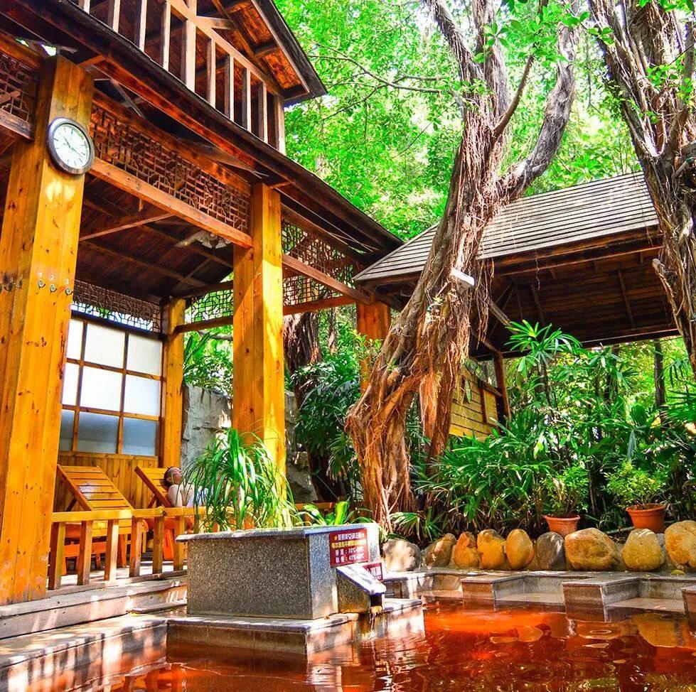 广东温泉旅游攻略住宿平价,广东中山泡温泉