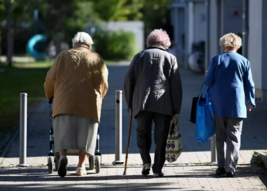 日本的今天就是我们的明天,日本为什么那么多老人还在工作