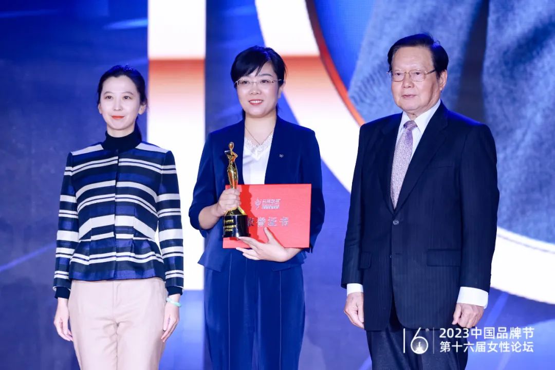 2023中国十大品牌女性｜代康伟：筑梦卫蓝踔厉前行