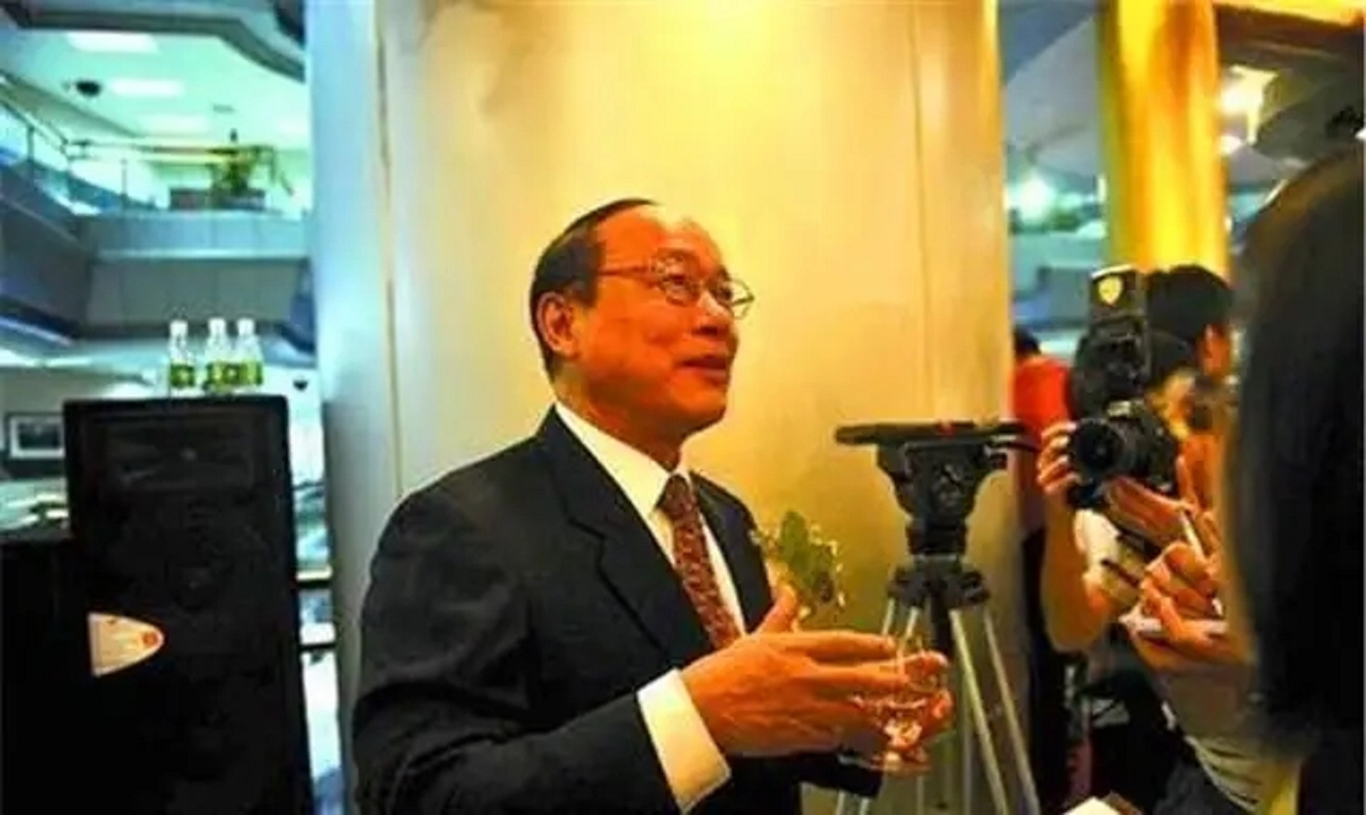 榛戦┈姊呭窞,姊呭窞浜斿崕榛戦┈