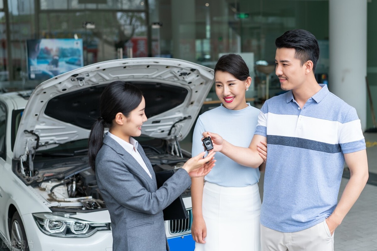 4s店分期与全款买车的区别,4s店买车分期和全款的区别