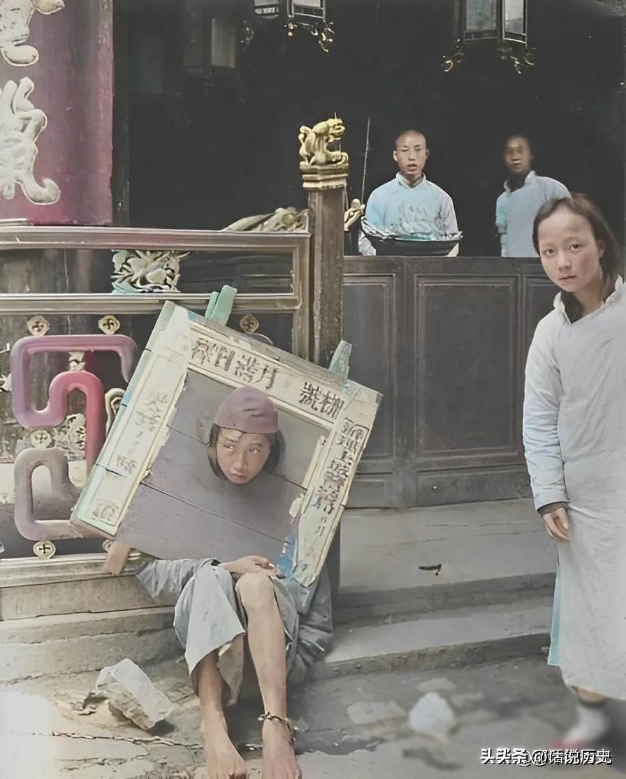 21张真实又罕见的老照片，阴毛假发工作者，我怀疑他用错地方了2