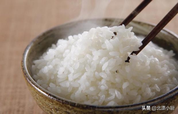 煮米饭很好吃只需放三样东西,煮米饭加什么料味道更好