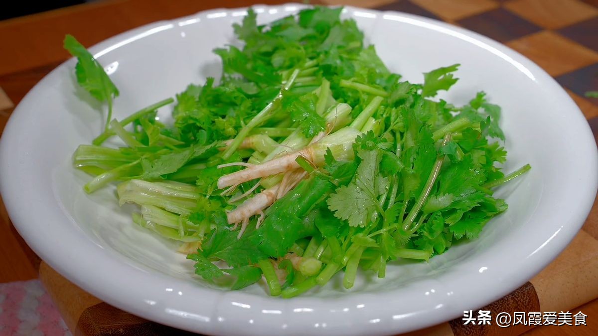 三种护眼菜越吃眼越亮,护眼菜谱有哪些食物