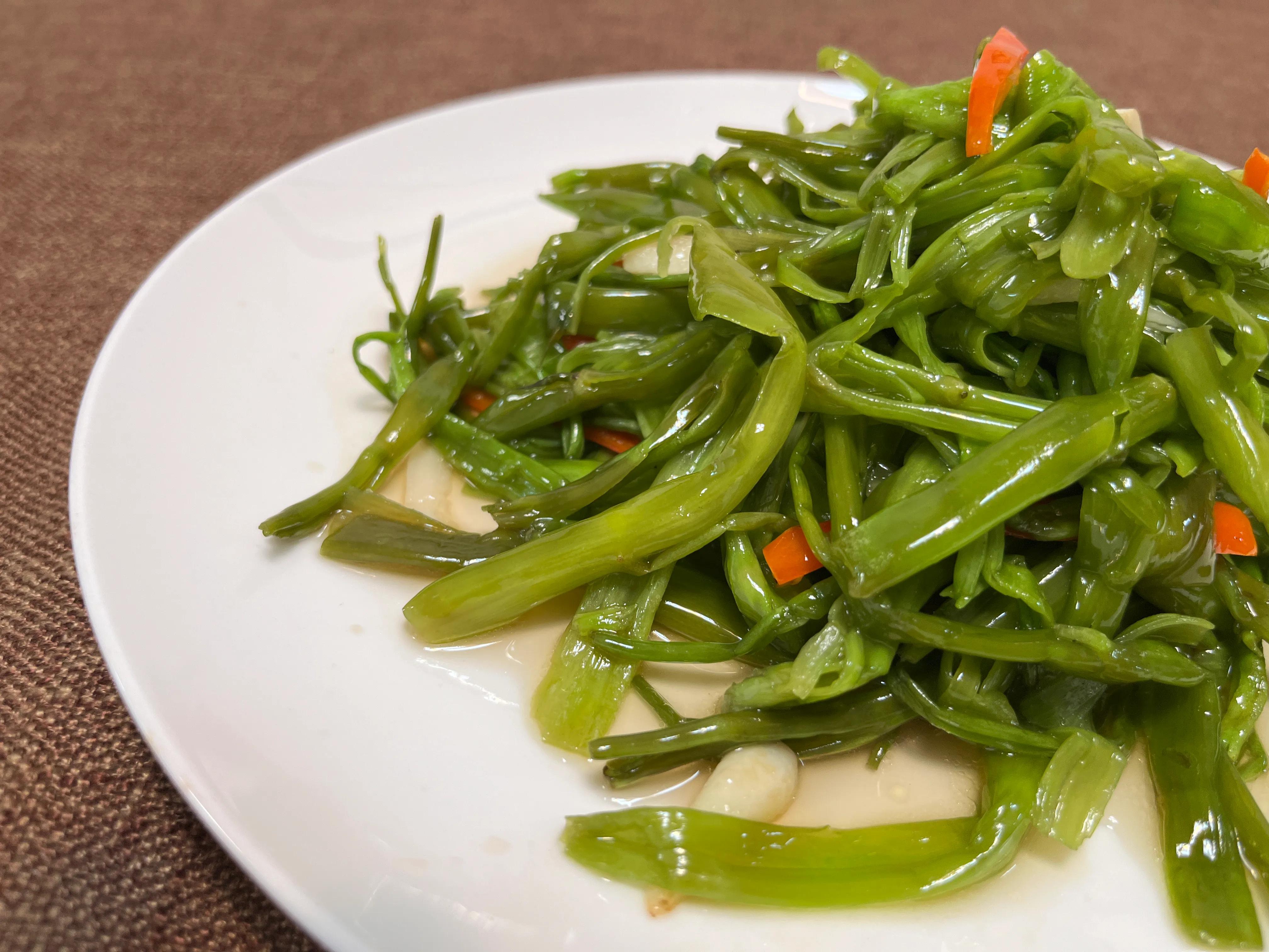 酒糟鱼加煎豆腐做法,鱼头红烧豆腐加辣椒