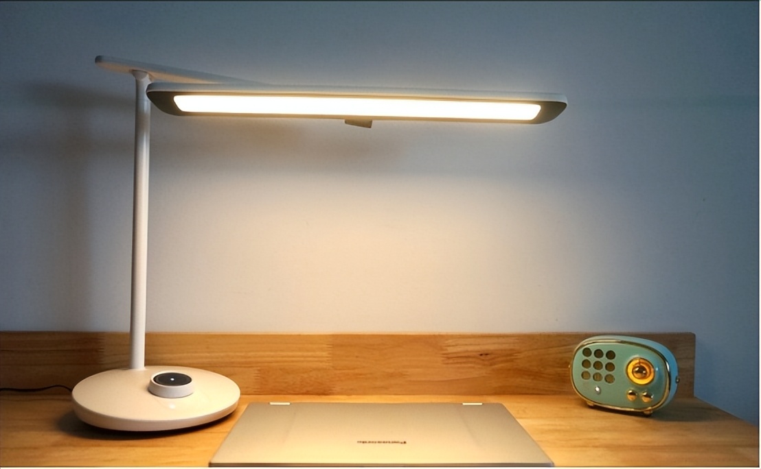 台灯哪种灯护眼好点又实惠,学生护眼台灯哪个品牌的最好