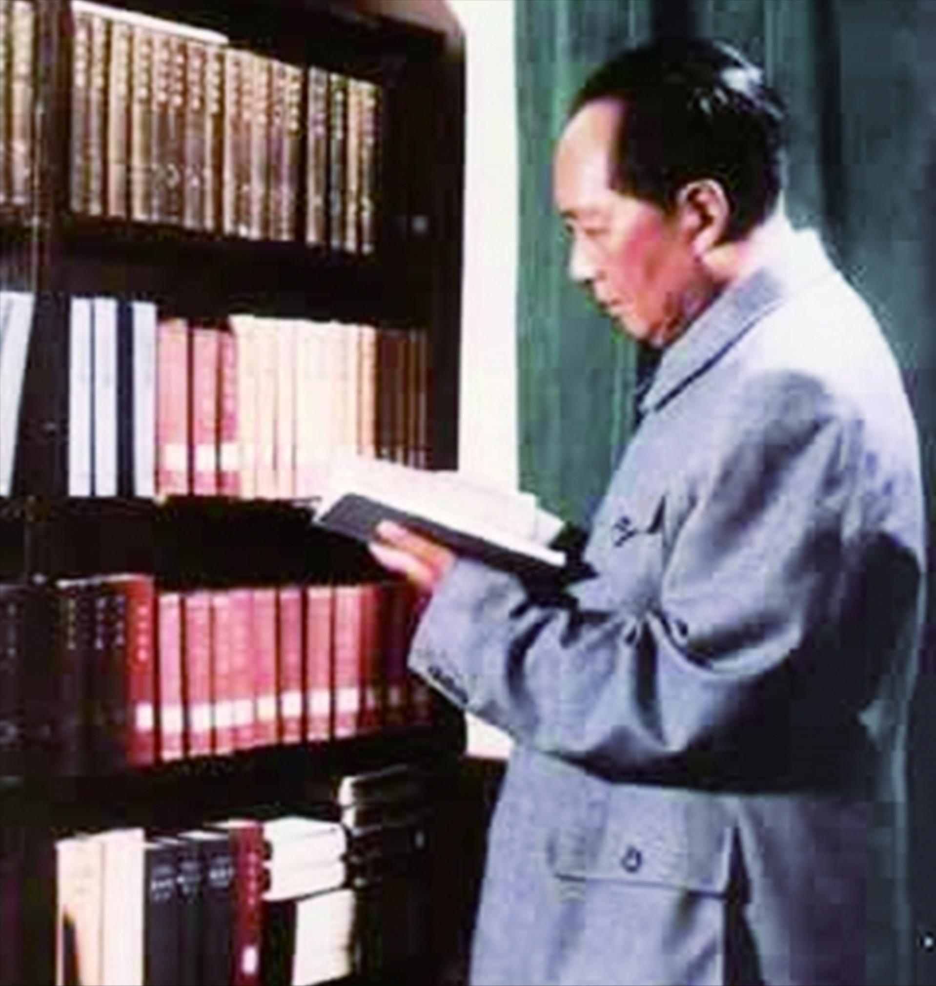 蒋介石晚年想和平回归，毛主席承诺：你儿子可以当台湾省长！