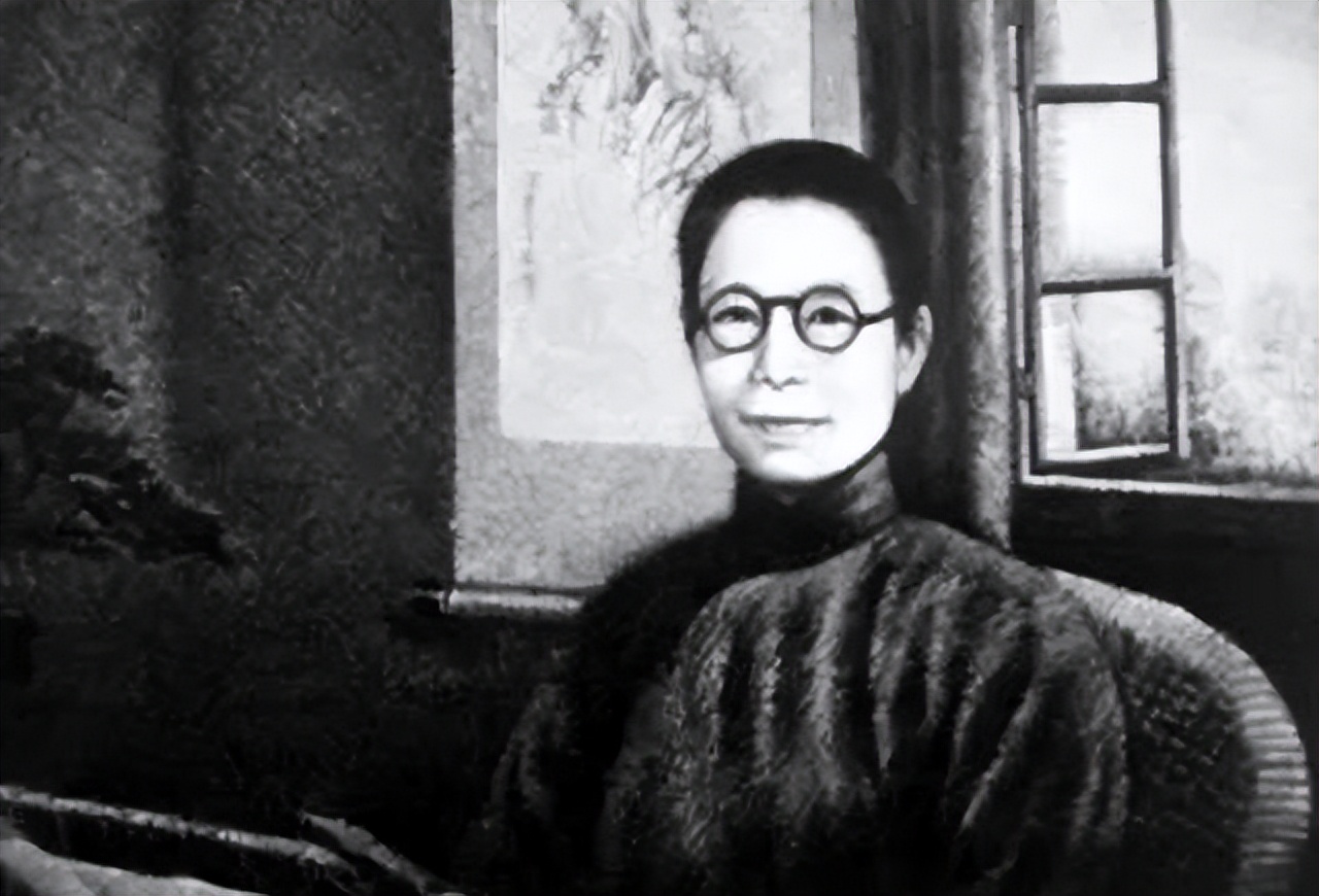 阔别70年,初恋结了4次婚,她却终生不嫁,再会面时情意了然于心