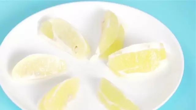 用了中药面膜后长痘痘是排毒吗,敷完面膜发现脸上长了一个痘