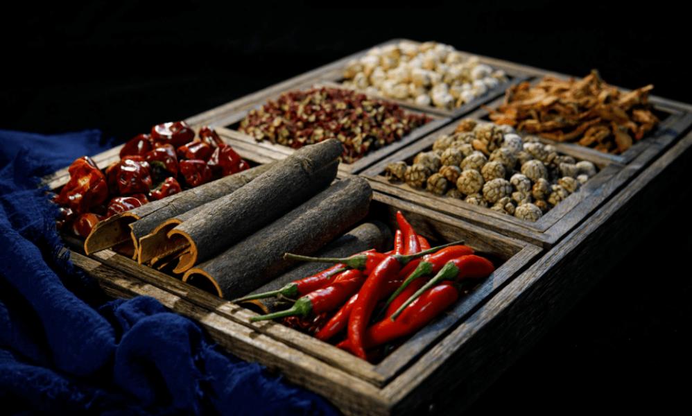 感受真正的成都火锅,成都火锅哪个好吃又辣