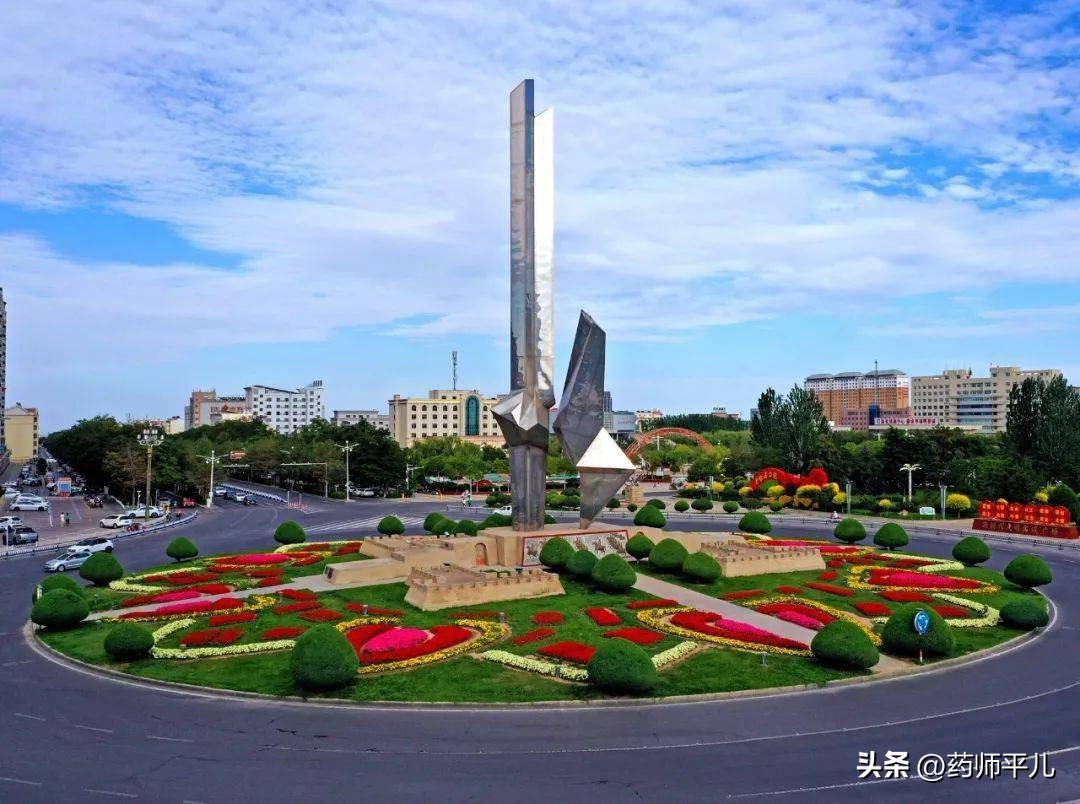 最美嘉峪关城市雕塑都在这里,嘉峪关景区拍照互动性雕塑