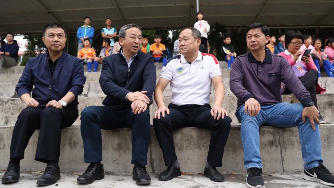 新制服新征程,新战袍新气象