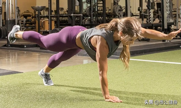 瑜伽核心腹部收紧怎么做,怎么收紧腹部核心做运动
