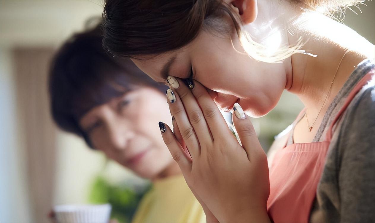 6旬老人流落异乡24年难归家,七旬老人卖车自驾游