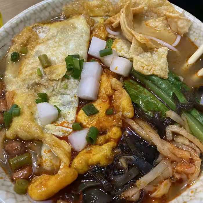 卖螺蛳粉一年能赚100万吗,00后月入过万卖螺蛳粉