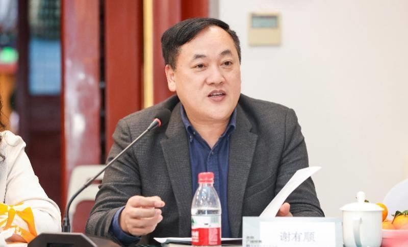 评论家论坛:打破界限,开启全球批评之旅!