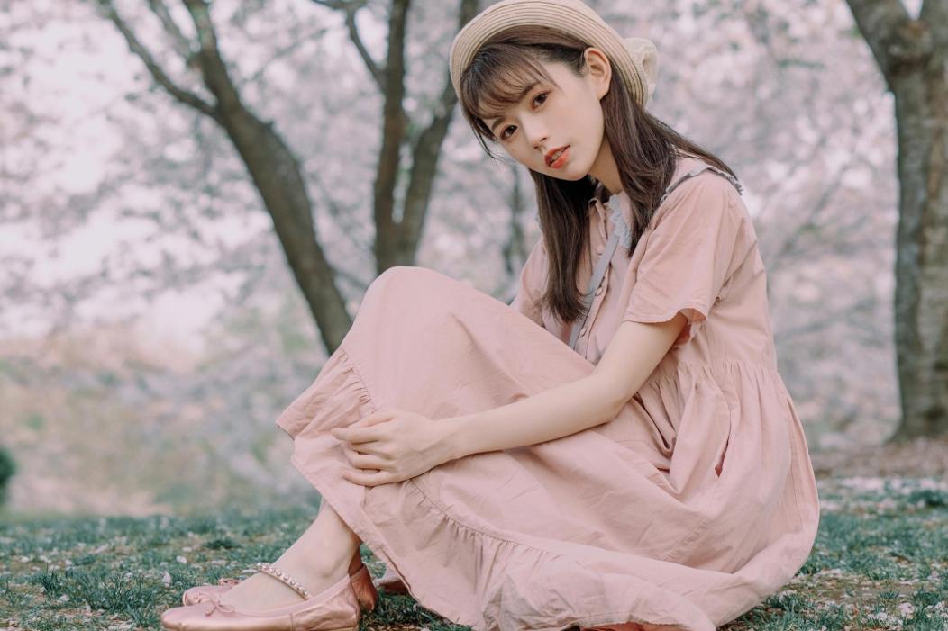 26岁女子洗澡身上起疣,年轻女子洗澡发现有个小洞