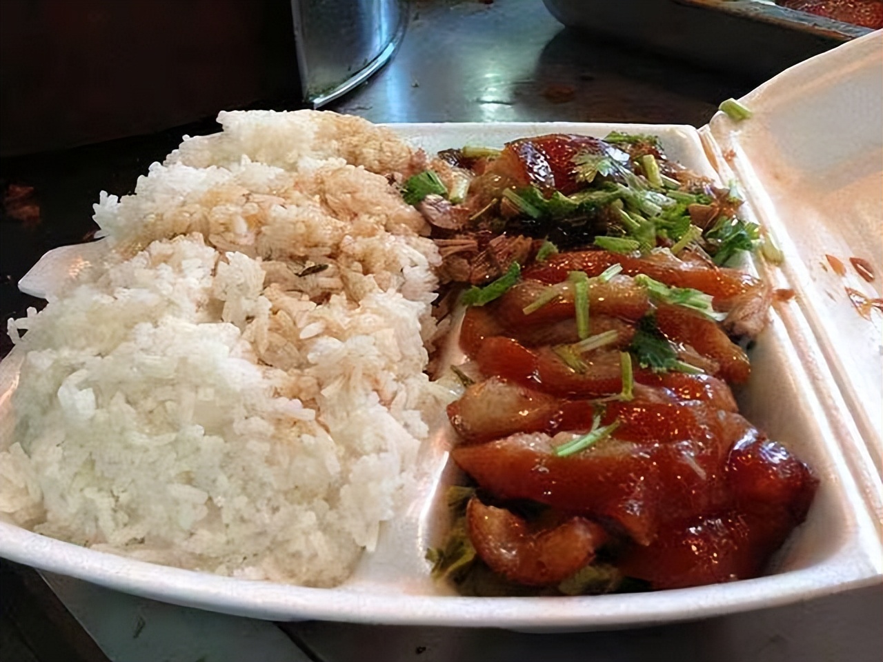 我，90后女孩，在深圳给特殊老人洗澡，可年收入36万，就是有点累