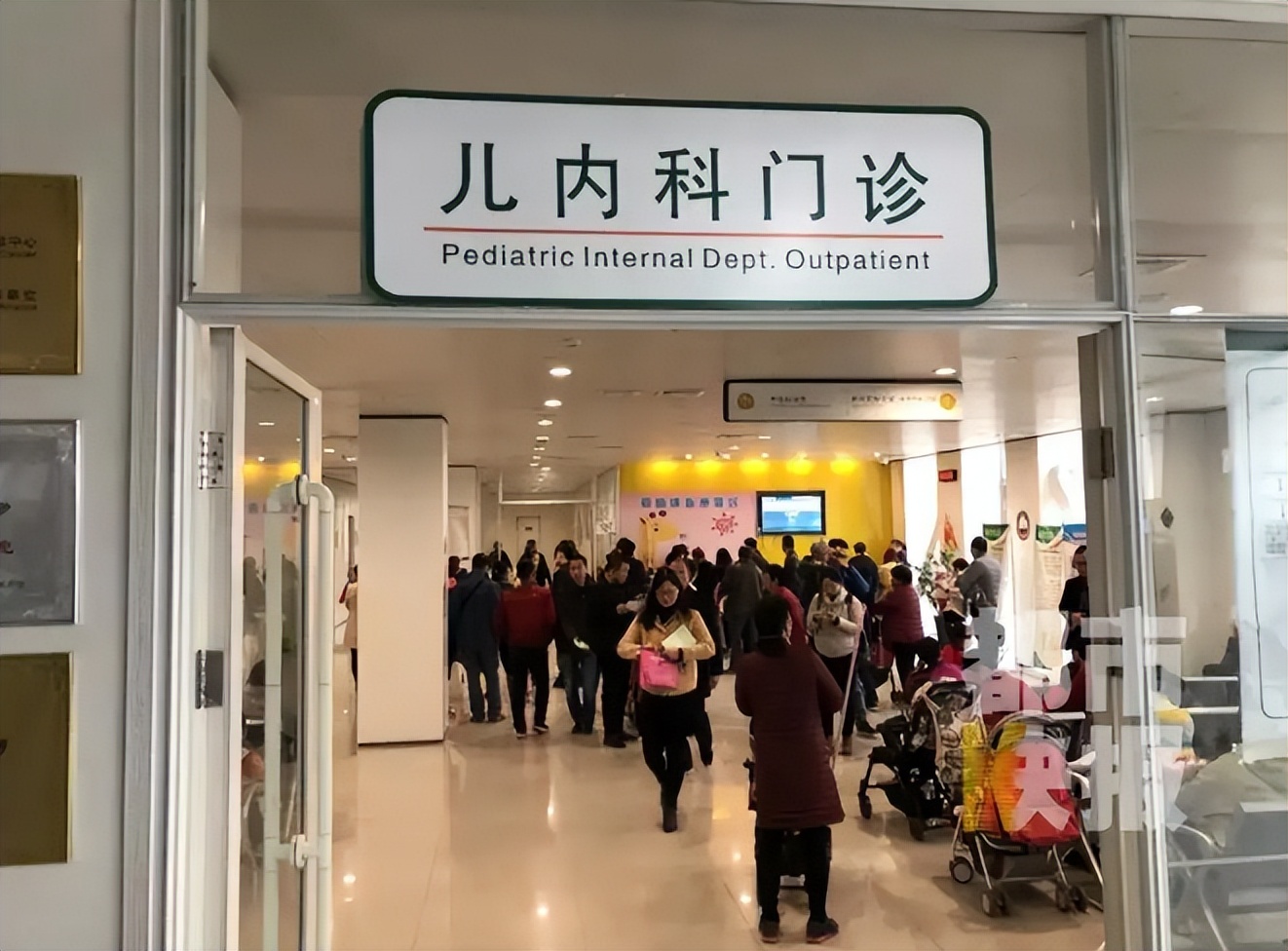 孩子不小心误食了烟头怎么办,小孩误吞烟头