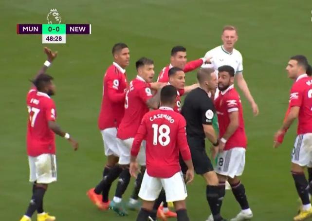 c罗被抢进球爆射球门,c罗偷门将进球惹争议