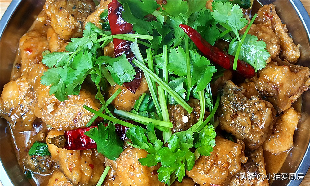 红烧草鱼最简单又好吃的做法,怎样红烧草鱼更美味