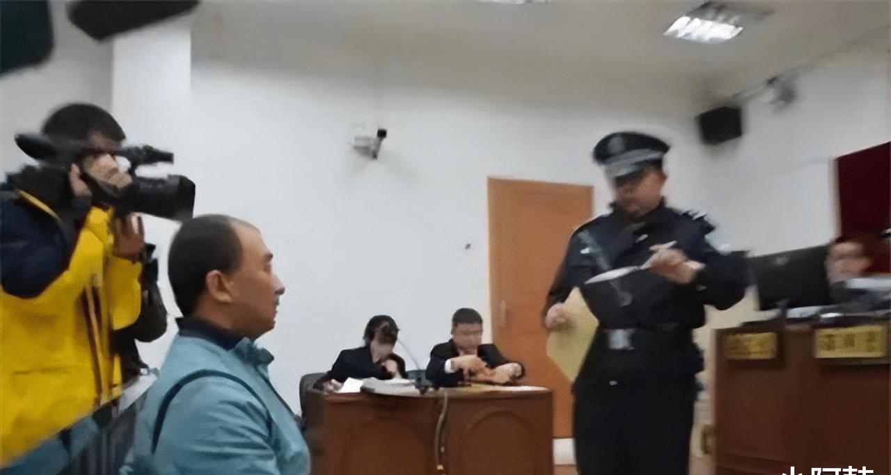 男子疑妻出轨，竟涂百草枯在她*裤内**上，发出警告