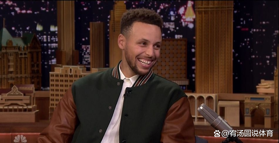 奥尼尔与库里互侃?17年勇士夺冠阵容、01年湖人夺冠阵容