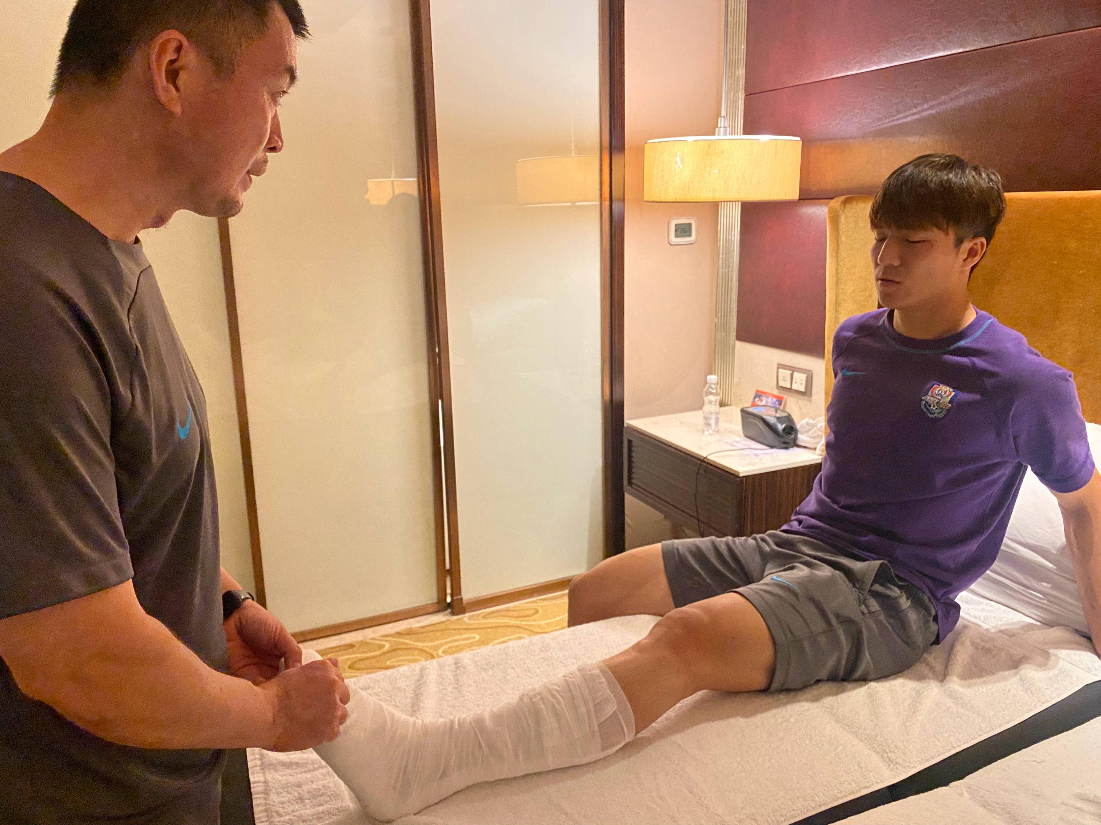 丢人丢到国外的运动员,中国男足张琳芃赛前动员视频