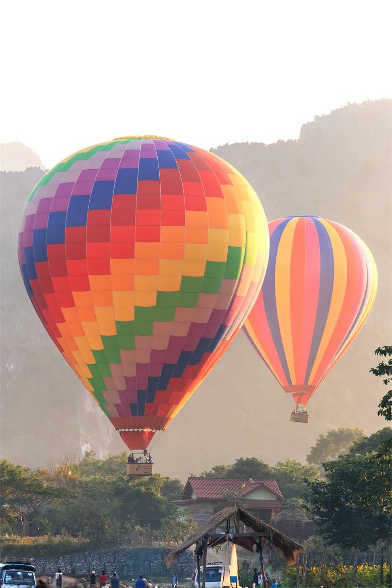 乘坐高铁出国游探秘老挝,自驾游老挝泰国新政策是什么呢