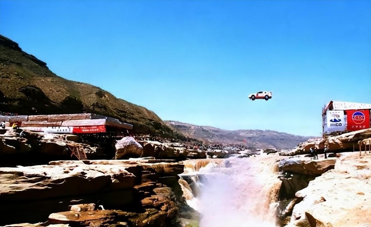 曾志伟谈到柯受良,柯受良和曾志伟谁厉害