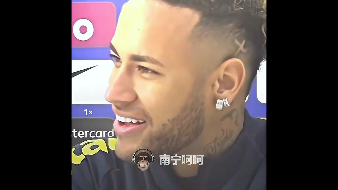 巴西一哥历史最高转会费,世界足坛第一个身价过亿的是谁