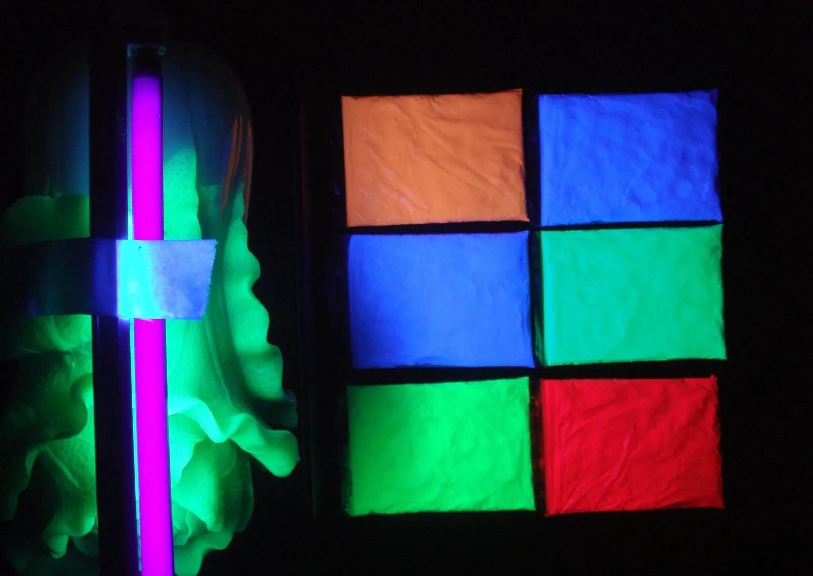 Mg2+掺杂，它对上转换发光材料Na2Zn3Si2O8:Er3+发光性能有何影响