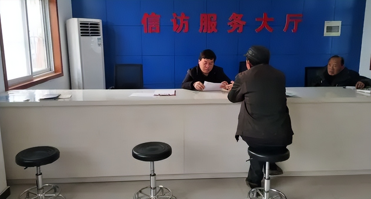 微信群里说12个字拘留15天,微信群里发几句牢骚被拘留