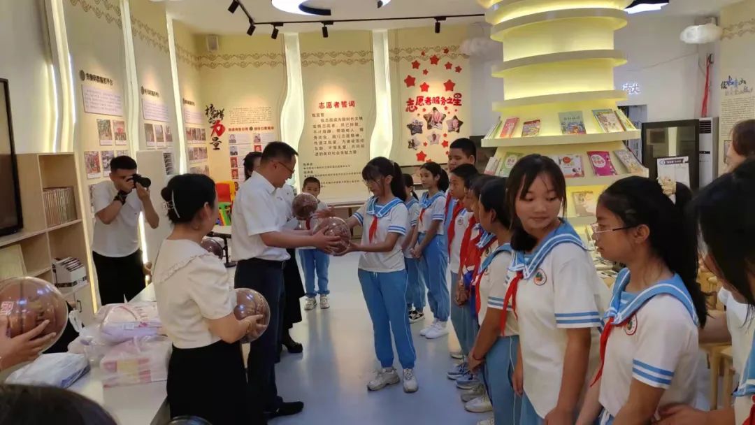 凝聚新时代青年力量,关心下一代优秀青少年主要事迹