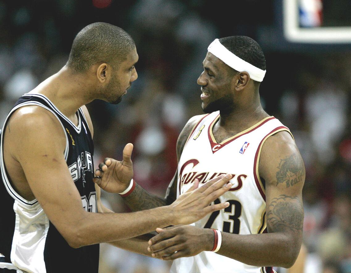 詹姆斯会在湖人退役吗,湖人四连败詹姆斯谈退役