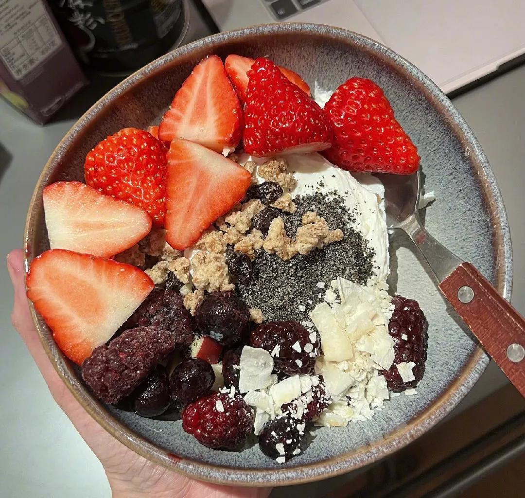 希腊旅游本地的酸奶,希腊酸奶自己做还是买