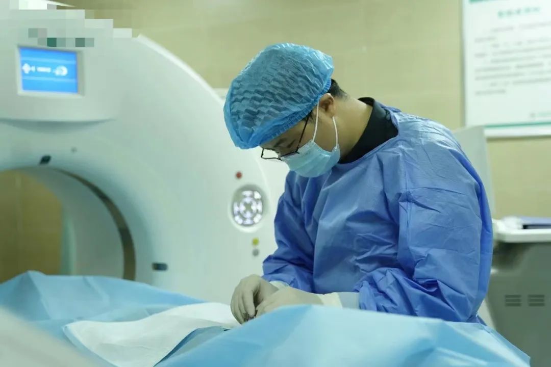 微创介入科一卫毅楠,卫毅楠介入手术
