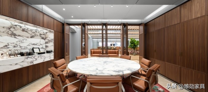 办公设计丨新中式汇丰香港总部的新办公室