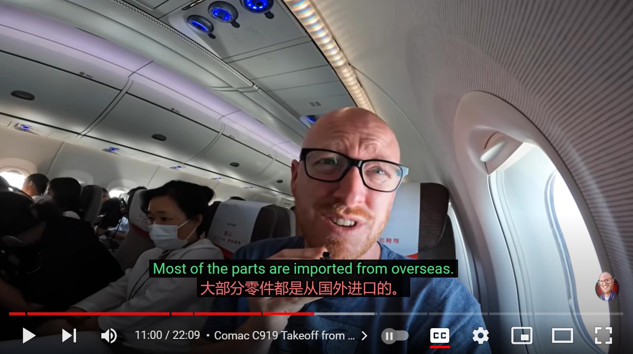 国外航空达人体验国产飞机C919,问:兔子也产奶吗,怎么给兔子挤奶