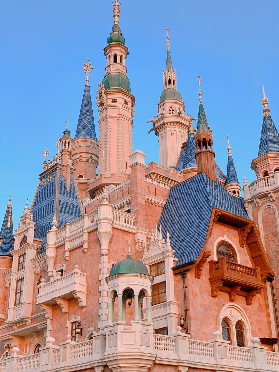 上海迪士尼烟花秀每天晚上都有吗,上海迪士尼烟花时间每天几点