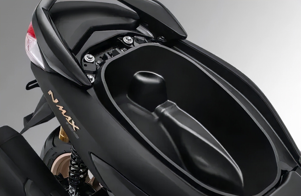 比雅马哈迅鹰125大的踏板车,小排量雅马哈踏板推荐一下