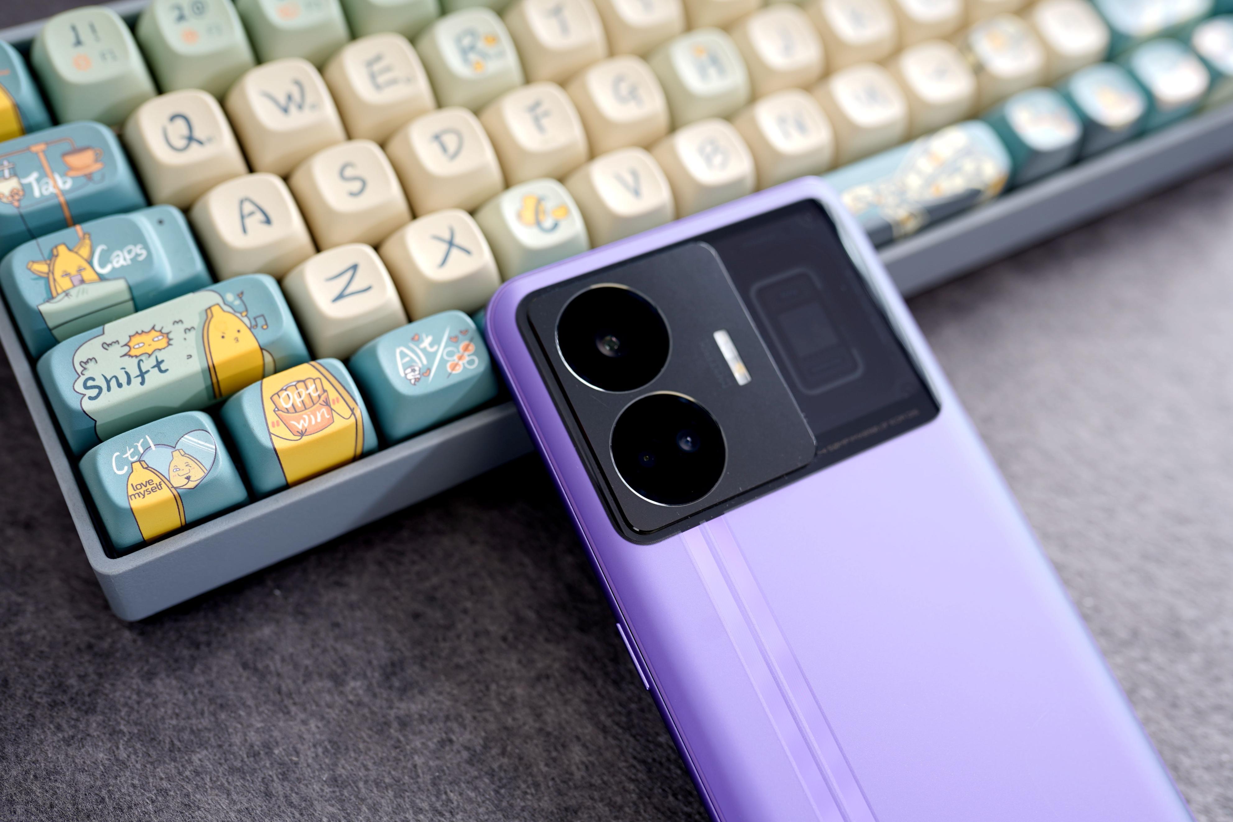 vivo与oppo都是最新旗舰机你选谁,vivo和oppo最新款哪一款比较好