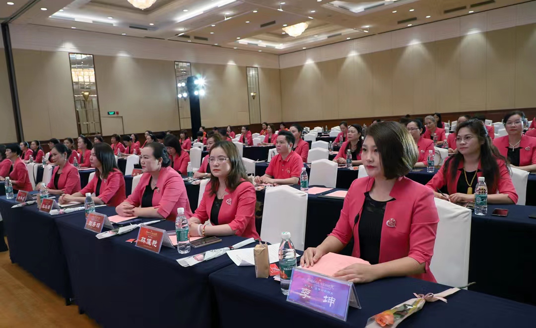 巾帼商会企业家,巾帼展风采情暖半边天