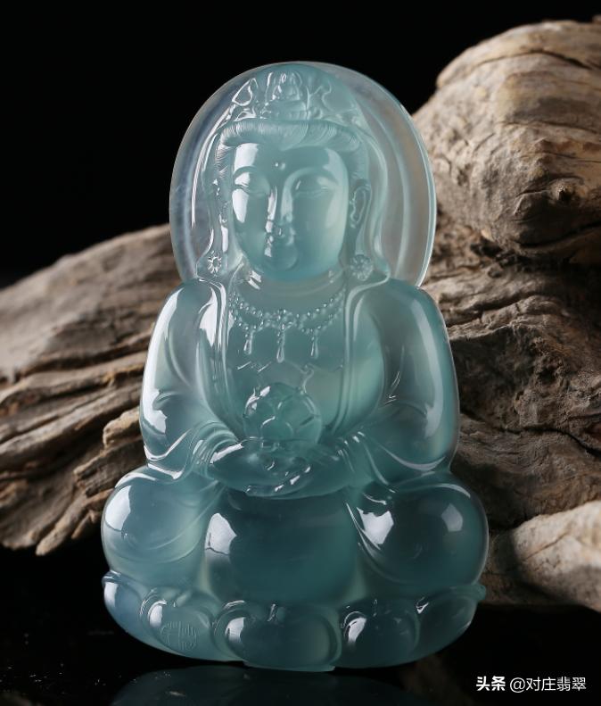 蓝水翡翠到底能不能买？缅甸蓝水跟危料怎么区别？